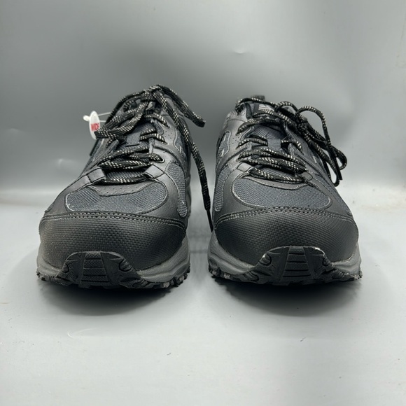 New Balance trail running shoes‎
